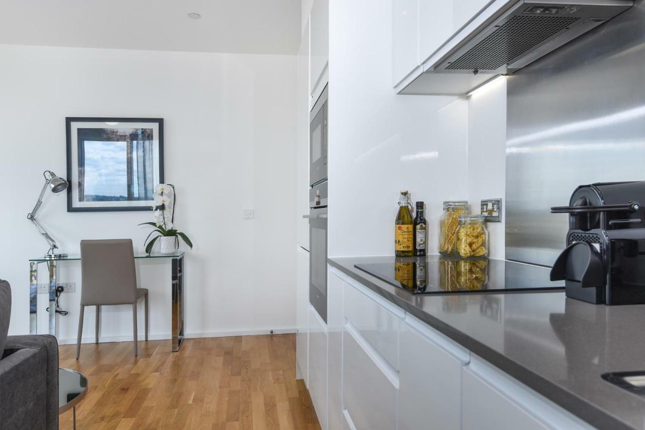 Apartment Millharbour Residences