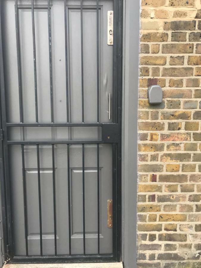 The Stables, To The Rear Of 133 Lordship Lane Apartment London
