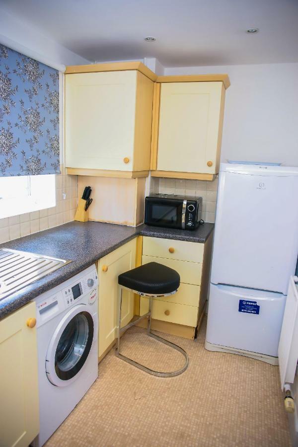 Superior 2 Bedroom Apartment *