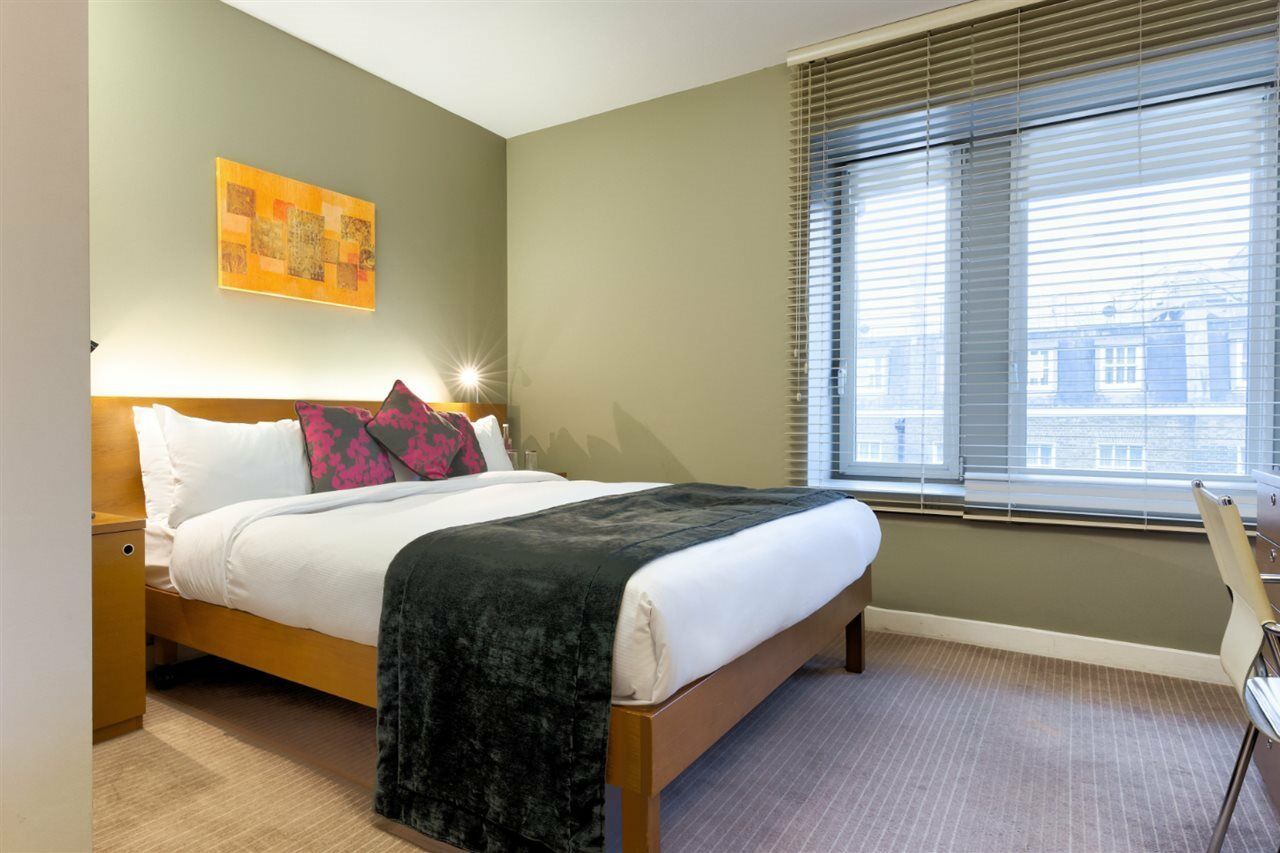The Memoir Club, Formerly Ambassador Bloomsbury Hotel London