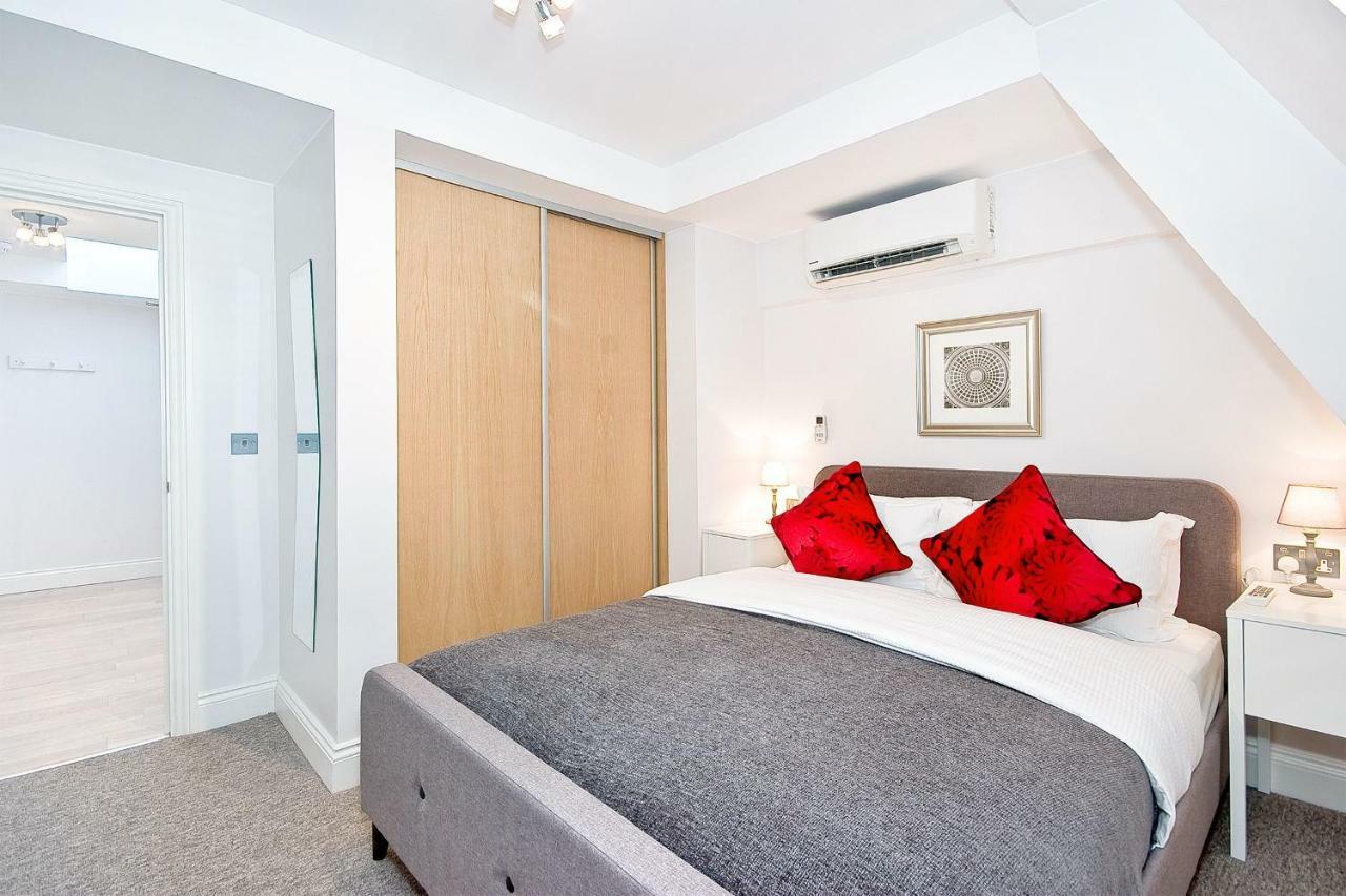 Eldon Chambers Flat 2 By Living *