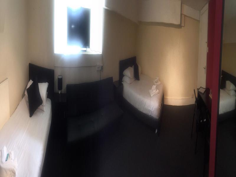 Stratford Hotel 2*
