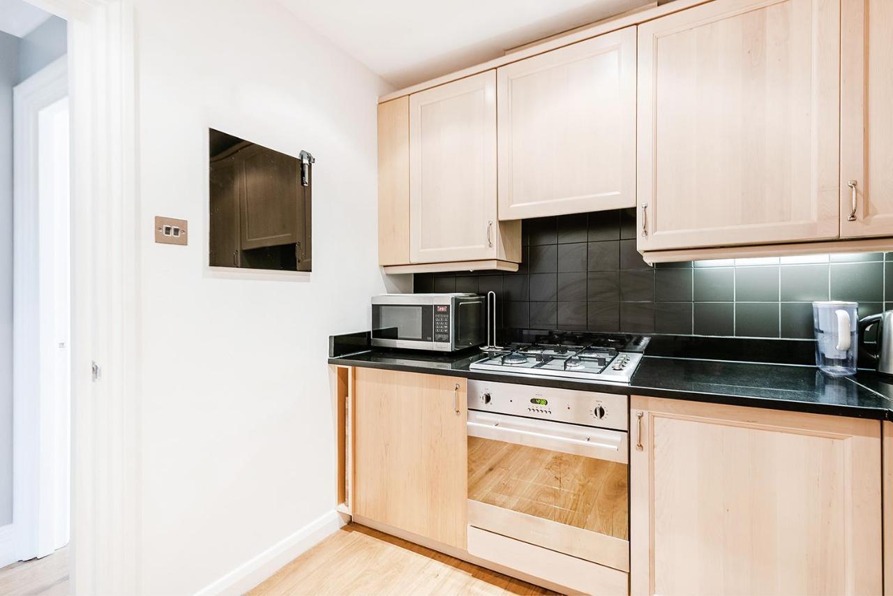 Lägenhet Lovely 2 Bedroom In Notting Hill London