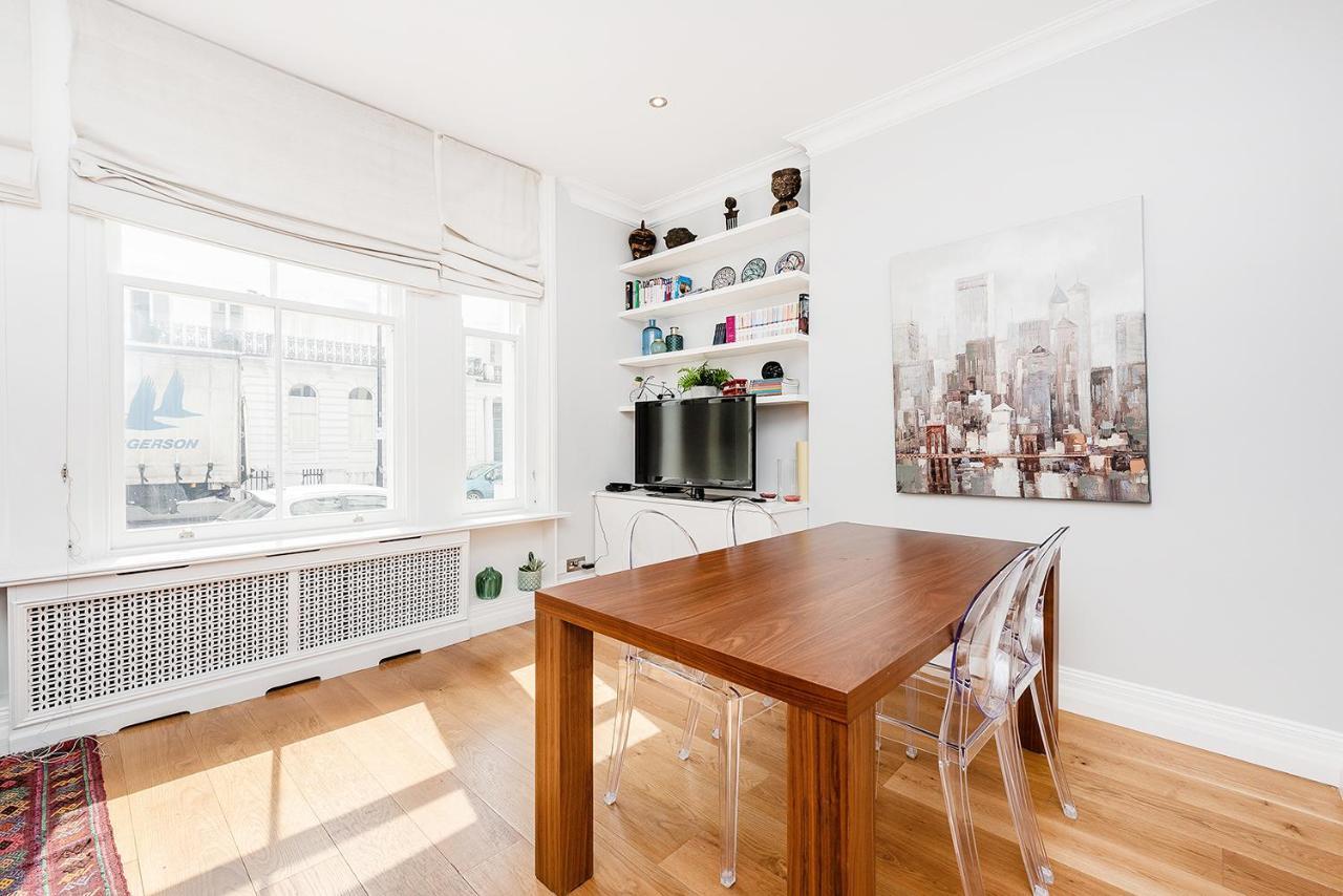 Lovely 2 Bedroom In Notting Hill Lägenhet