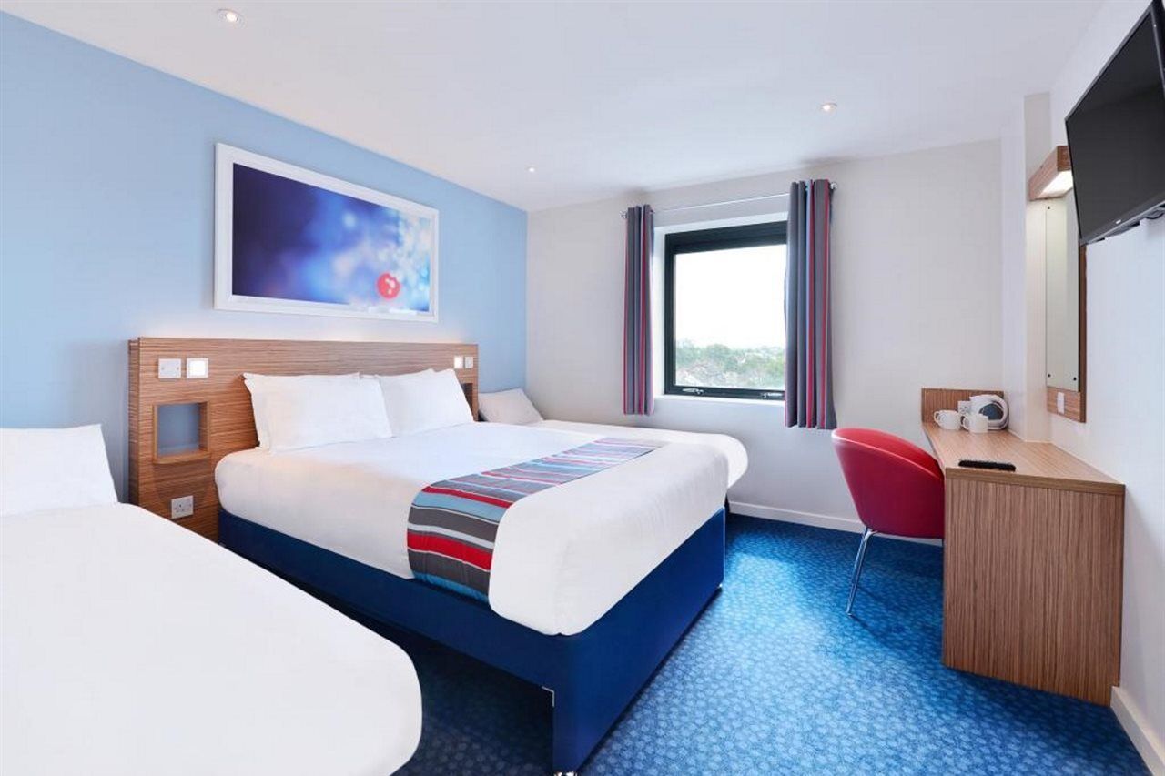 Travelodge Chessington Tolworth 3*