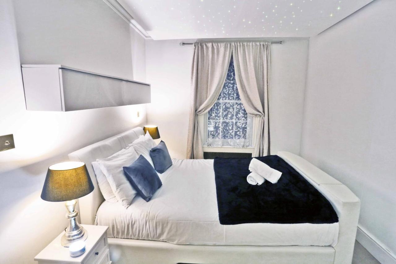Sophia's 11rooms Piccadilly Circus St Townhouse