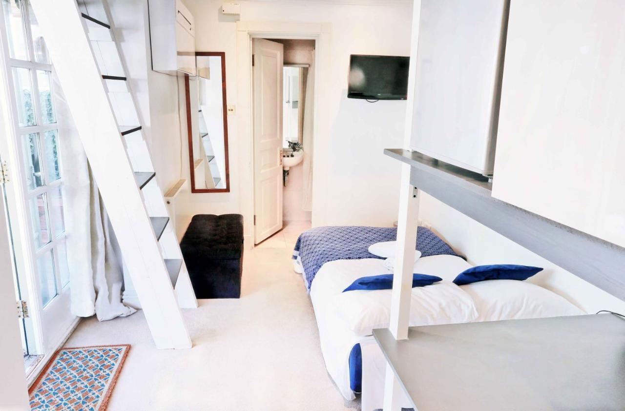 Sophia's 11rooms Piccadilly Circus St Townhouse London