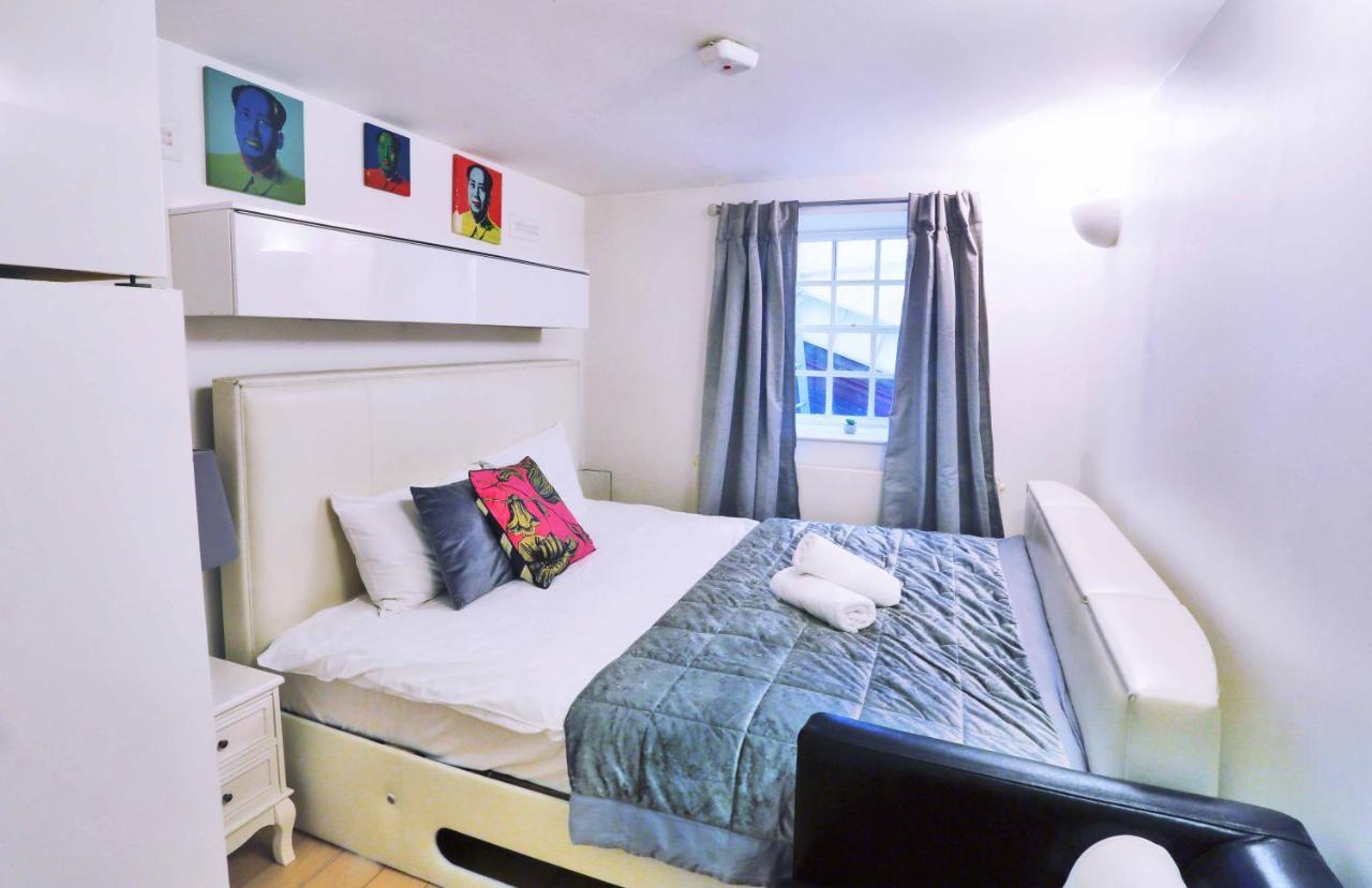 Sophia's 11rooms Piccadilly Circus St Townhouse Holiday home *