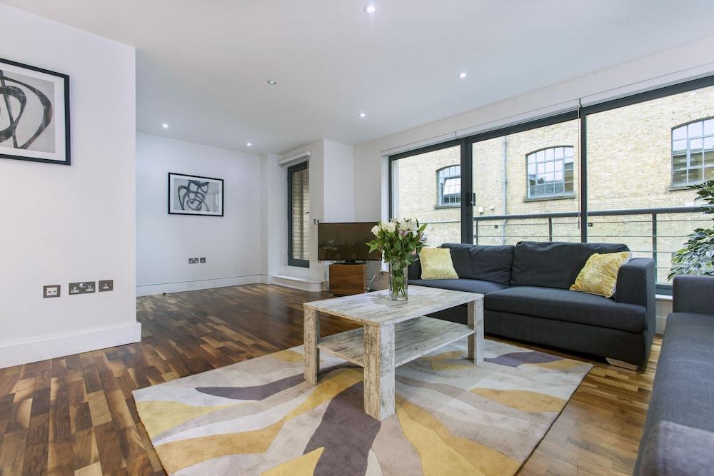 Club Living - Camden Town * London