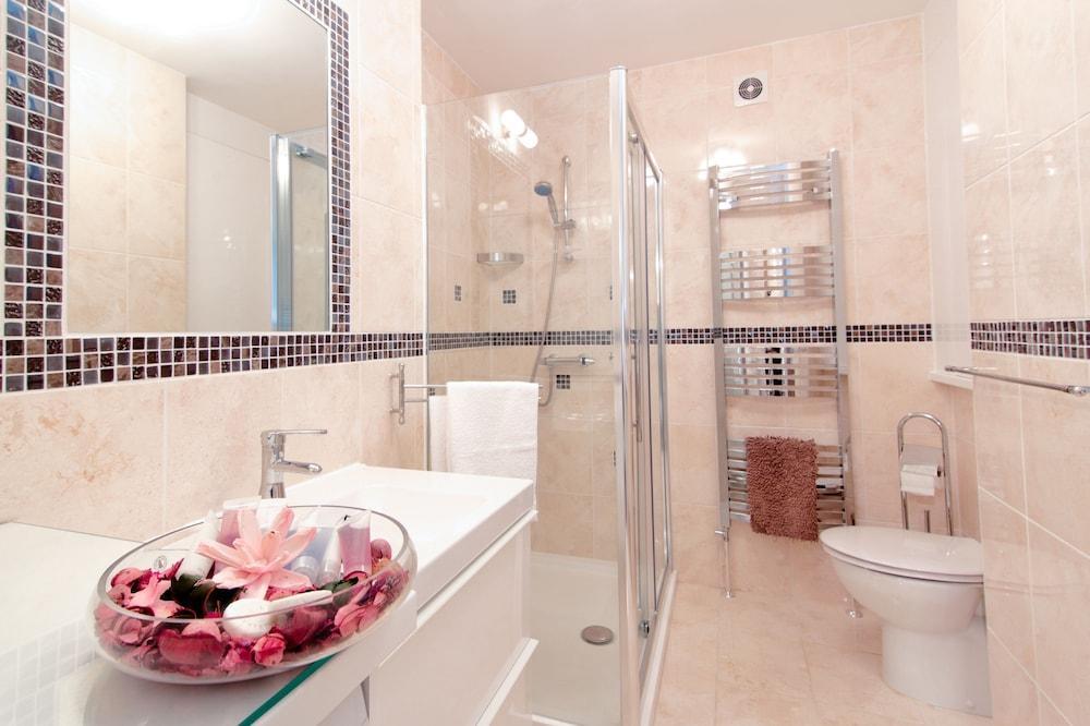Hotel Shq London