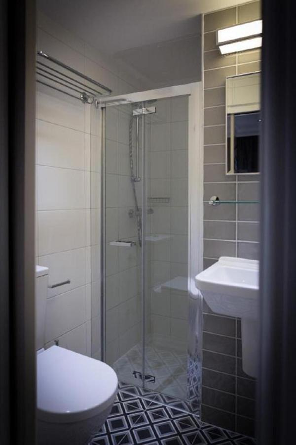 The Eaton Townhouse Hotel