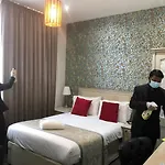 W12 Rooms