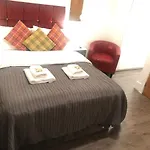 Islington Apartments