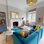 Modern 2 Bed Flat - The Black Dog Pub Apt - 6 Mins From Vauxhall Station