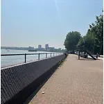 Beautiful Flat In London Near River Thames