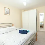 Lovely 4 Bed House London