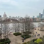 Thames Bankside River View City Apartment