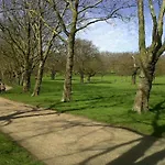 Charming Rooms For Students Only, Cricklewood Lane - Sk