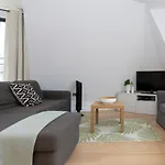 Stunning 3 Bedroom Penthouse With Terrace And Lift