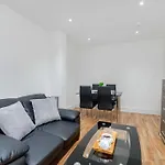 City Sparrow Apartment Pad -1