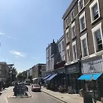 Stylish Notting Hill Air Conditioned Studio