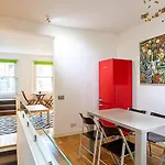 Farringdon Leo Loft
