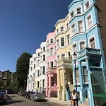 Stylish Notting Hill Air Conditioned Studio