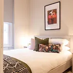 Two Bedroom Luxe City View Near To Kings Cross Station
