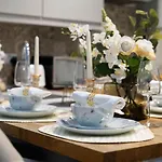 Beautiful London Chelsea Apartment With Private Garden