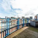 Lovely Penthouse Near Canary Wharf