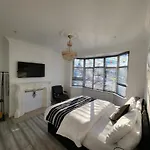 Eastend Apartments