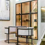 Luxury Modern Apartment