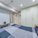 Elegant And Chic 2-Bedroom Basement Apartment In Paddington