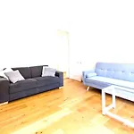 Bond Street Family Apartment