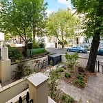 Notting Hill Bohemian Apartment