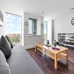 Apartment For 7 In London Bp119