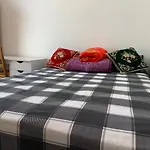 Double Bedroom Near The St James Street Rail Station