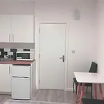 Studio Flat Private Bathroom Wc And Kitchenette