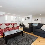 Modern Apartment In London