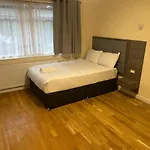 Vyner House