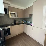 Flat 2, 417 Fulham, 2 Bedroom, 1 Bathroom Flat