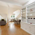 Lovely Central Apartment With Park Views