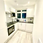 Lovely One Bed Apartment In London