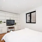 Central 2 Bed Maissonette