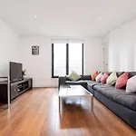 Central 2 Bed Maissonette