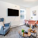 Beautiful Garden Flat Near Chelsea