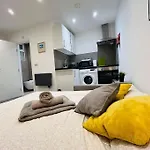 Cosy Studio Near Emirates Stadium