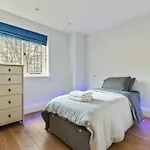 Luxury 3 Bed Flat In Kensington