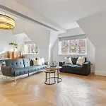 Luxury 3 Bed Flat In Kensington