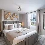 Large Stylish City Apartment